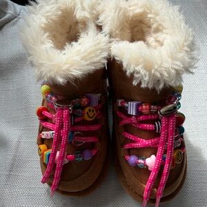 Glazer tan brown sole with beaded lace